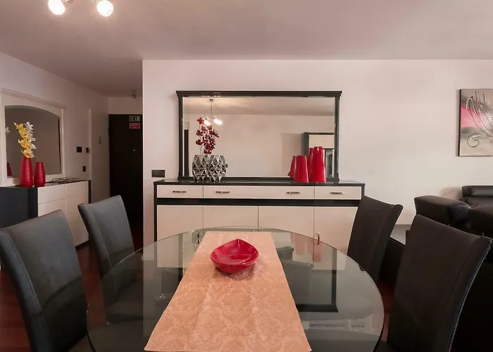 Paradise - Modern And Sophisticated